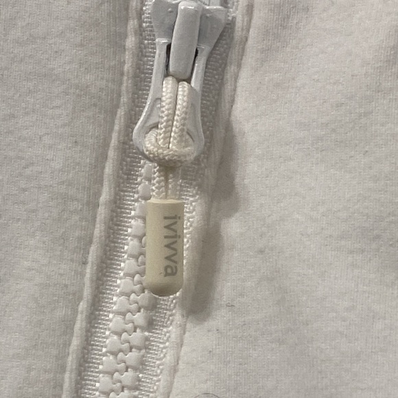 Lululemon Ivivva Girl Jacket white size 8 - Picture 3 of 11